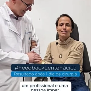 ✨ Hoje compartilhamos um resultado incrível: apenas 1 dia após a cirurgia da paciente Aline!  A paciente apresentava alta miopia, que foi totalmente corrigida com o procedimento — devolvendo qualidade de visão e mais liberdade no dia a dia.  A cirurgia foi realizada ao vivo na Clínica CEO – Centro de Excelência em Oftalmologia, pelo especialista Dr. Leonardo Torquetti.  O procedimento fez parte de um dia especial de capacitação, reunindo profissionais de toda a América Latina, em parceria com a @mediphacos.  Um momento que uniu conhecimento, inovação e excelência na oftalmologia. ✨